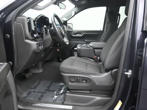 Used 2023 Chevrolet Silverado 1500 LT RWD image 12