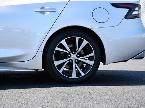 Used 2018 Nissan Maxima Platinum FWD image 11