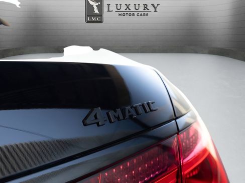 Used 2022 Mercedes-Benz S 580 4MATIC Sedan w/ AMG Line Package image 18