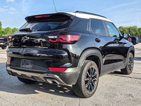 Used 2025 Chevrolet TrailBlazer ACTIV w/ Driver Confidence Package image 6