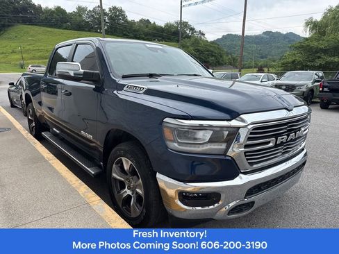 Used 2023 RAM 1500 Laramie AWD/4WD image 3