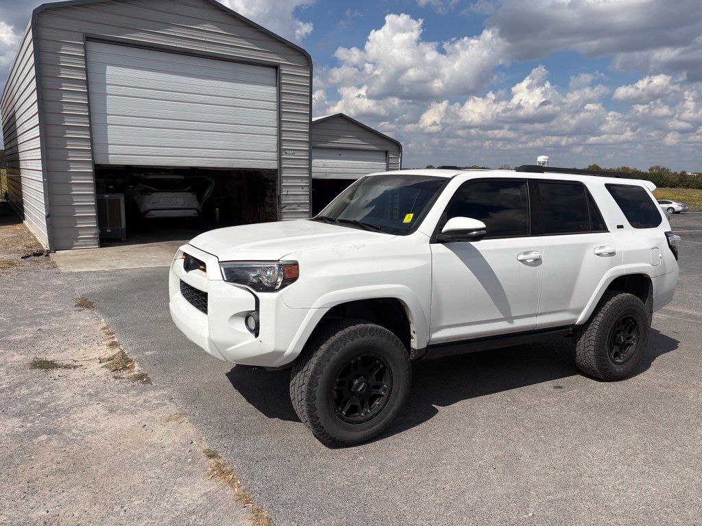 Used 2017 Toyota 4Runner SR5 Premium AWD/4WD image 9