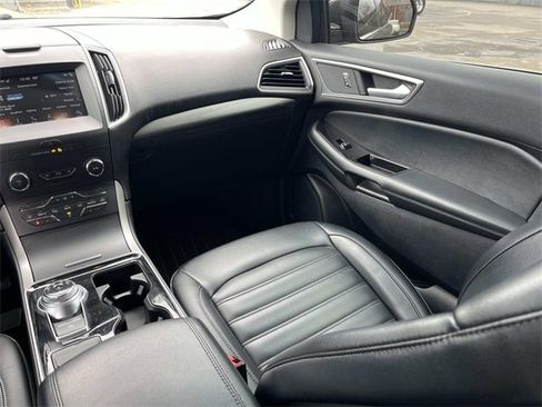 Used 2019 Ford Edge SEL w/ Equipment Group 201A image 15