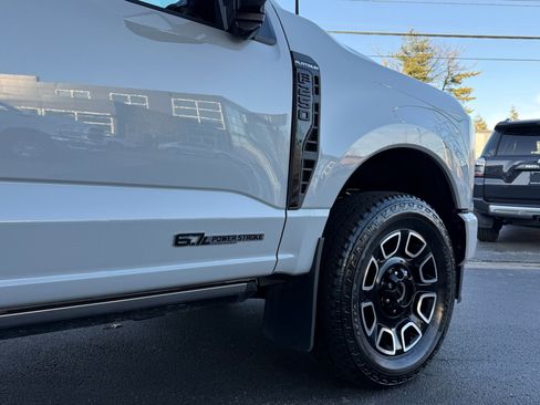 Used 2025 Ford F250 Platinum image 24