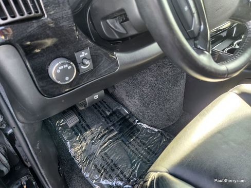 Used 2021 Chevrolet Express 2500 image 32