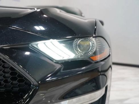 Used 2018 Ford Mustang GT w/ GT Performance Package RWD image 7