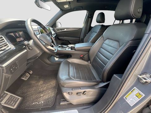 Used 2024 Volkswagen Atlas Cross Sport SEL R-Line AWD/4WD image 23