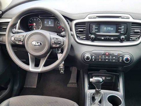 Used 2018 Kia Sorento L FWD image 25