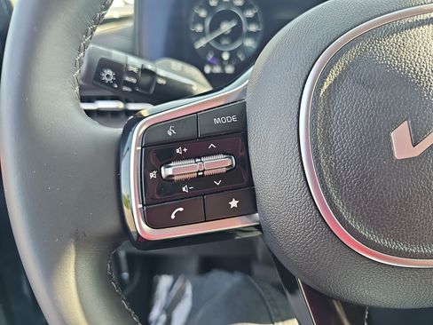 Used 2024 Kia Carnival SX FWD image 18