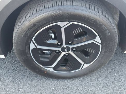 Used 2026 Kia Niro LX FWD image 24