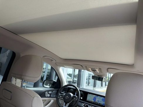 Used 2020 Mercedes-Benz GLS 450 4MATIC image 10