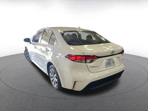 Used 2025 Toyota Corolla LE image 5