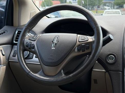 Used 2011 Lincoln MKX 2WD w/ 101A Rapid Spec Order Code image 29