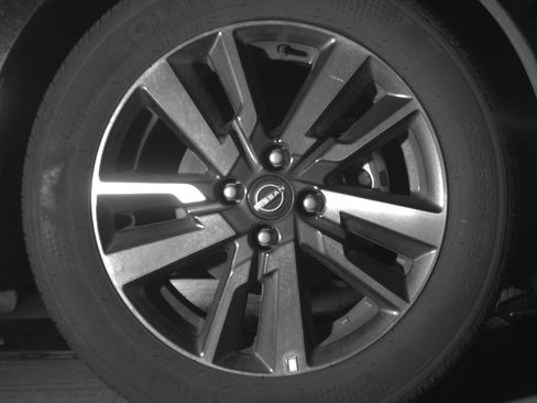 Used 2025 Nissan Versa SV FWD image 13