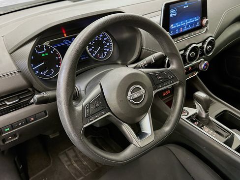 Used 2024 Nissan Sentra SV image 18
