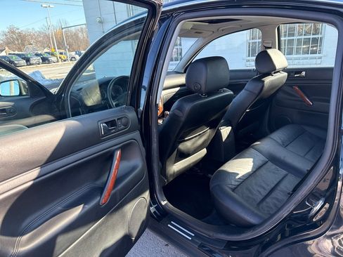 Used 2003 Volkswagen Passat GLX image 11