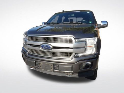 Used 2018 Ford F150 Platinum w/ Equipment Group 701A Luxury AWD/4WD image 4