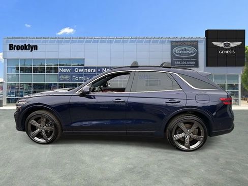 Used 2025 Genesis GV70 3.5T Sport w/ Sport Advanced Package AWD/4WD image 8