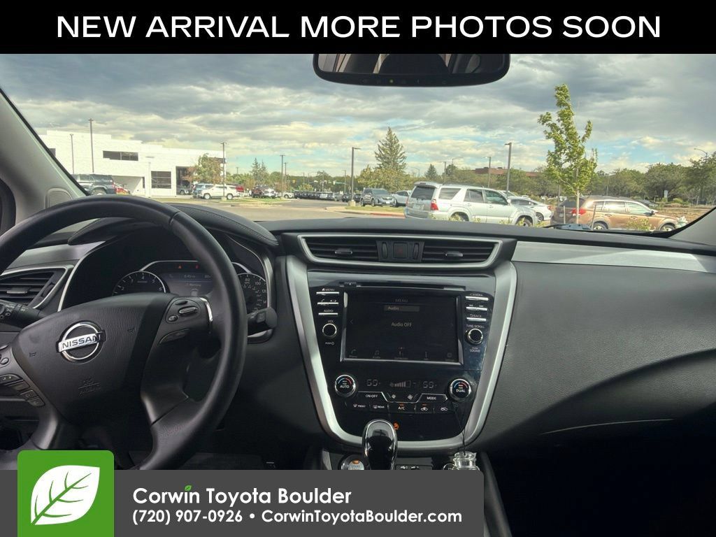 Used 2019 Nissan Murano SV w/ Premium Package AWD/4WD image 11