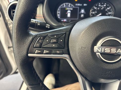 Used 2023 Nissan Kicks SR w/ SR Premium Package FWD image 18