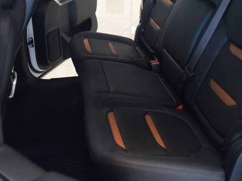 Used 2020 GMC Sierra 2500 AT4 w/ AT4 Premium Package AWD/4WD image 43