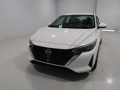 Used 2024 Nissan Sentra SV image 15