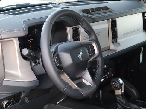 New 2026 Ford Bronco Outer Banks w/ Sasquatch Package image 14