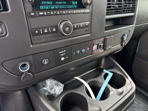 New 2025 Chevrolet Express 2500 w/ Driver Convenience Package image 18