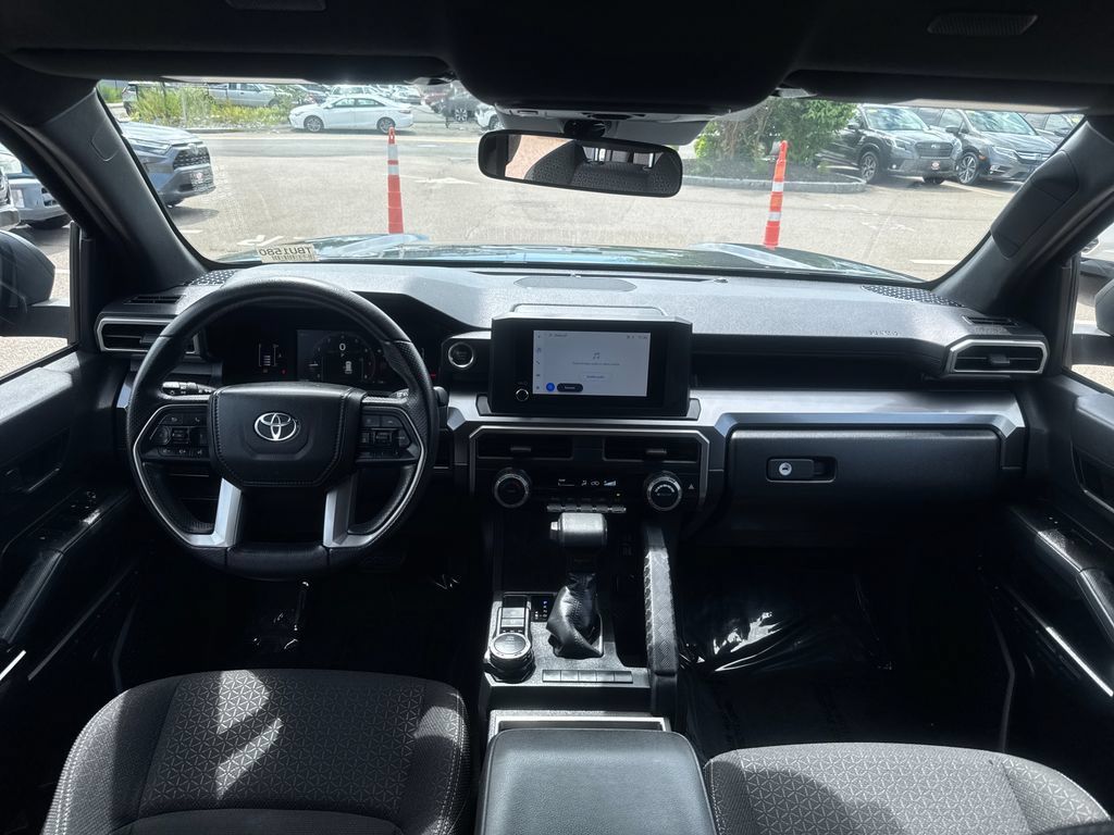 Used 2025 Toyota 4Runner SR5 AWD/4WD image 11