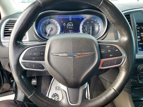 Used 2020 Chrysler 300 Touring w/ Sport Appearance Package image 17