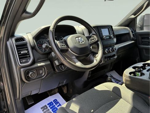 Used 2024 RAM 2500 Tradesman w/ Chrome Appearance Group AWD/4WD image 10
