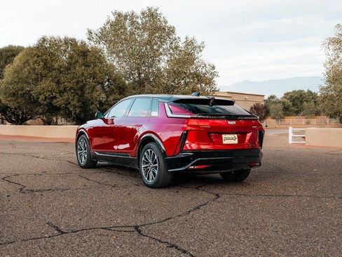 Used 2025 Cadillac Lyriq Sport w/ LPO, Floor Liner Package RWD image 5