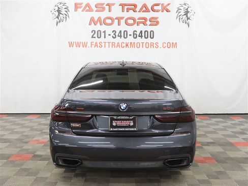 Used 2019 BMW 750i xDrive w/ Executive Package image 6