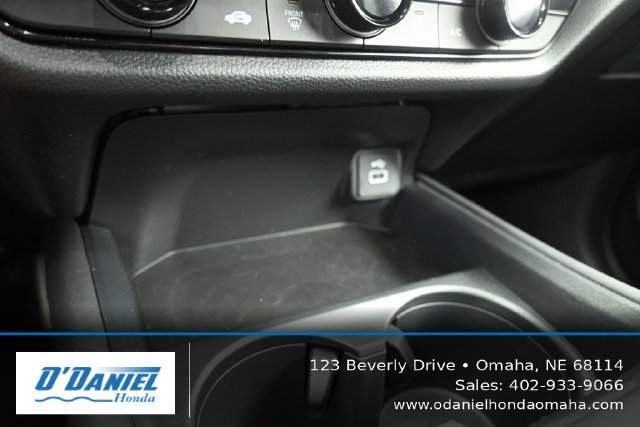 Used 2025 Honda HR-V Sport image 32