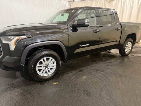Used 2024 Toyota Tundra SR5 w/ SR5 Convenience Package AWD/4WD image 2