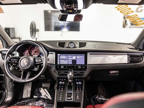 Used 2023 Porsche Macan S image 36