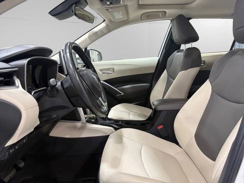 Used 2022 Toyota Corolla Cross XLE image 22