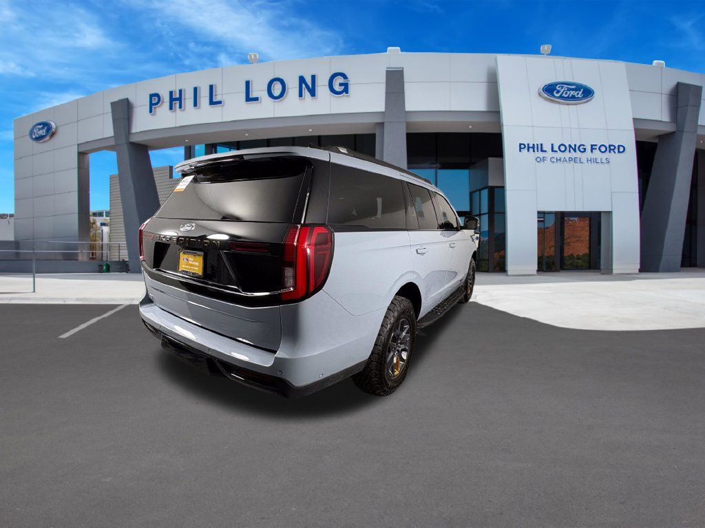 Used 2025 Ford Expedition Tremor AWD/4WD image 5