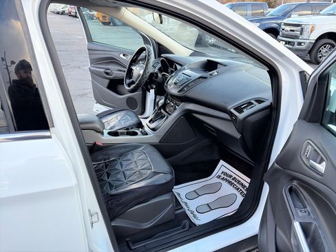 Used 2013 Ford Escape SE w/ Class II Trailer Tow Pkg image 24