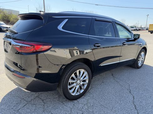 Used 2020 Buick Enclave Essence image 7