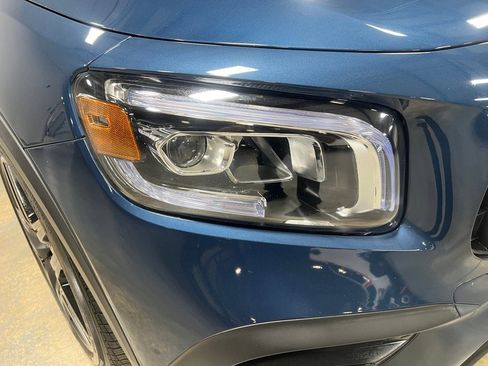 Used 2023 Mercedes-Benz GLB 35 AMG 4MATIC image 10