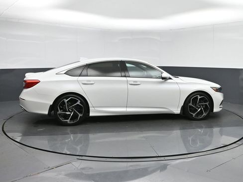 Used 2019 Honda Accord Sport image 8