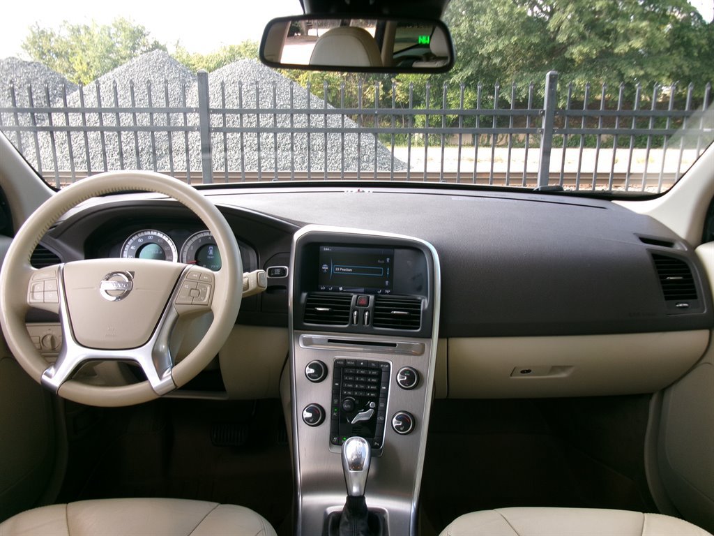 Used 2013 Volvo XC60 3.2 FWD image 30