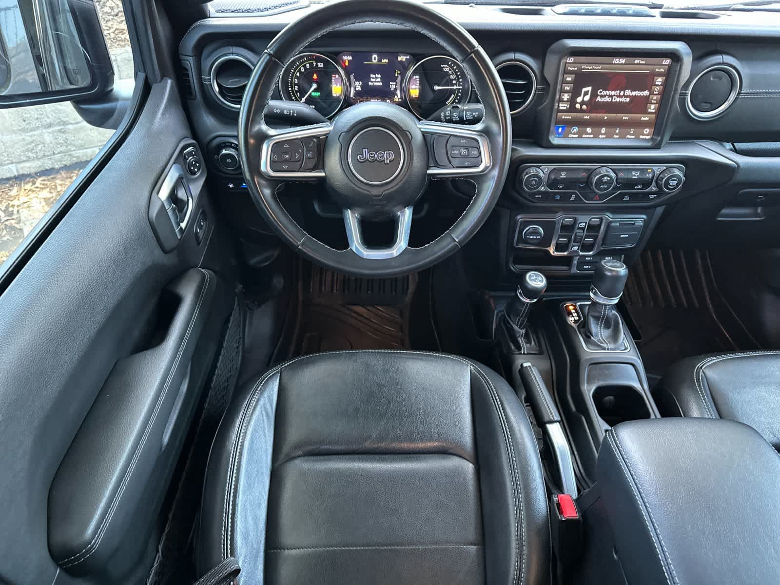 Used 2022 Jeep Wrangler Unlimited Sahara AWD/4WD image 14