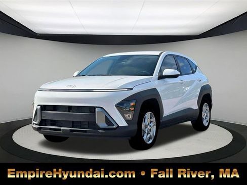 New 2026 Hyundai Kona SE image 1