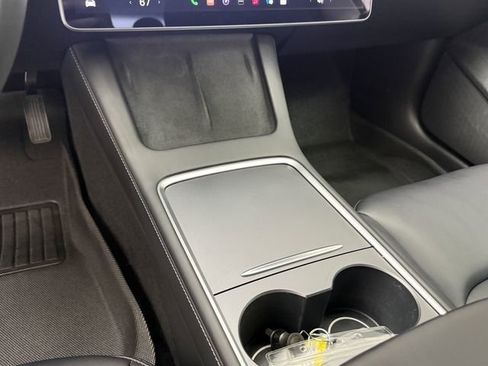 Used 2021 Tesla Model 3 Standard Range Plus image 21