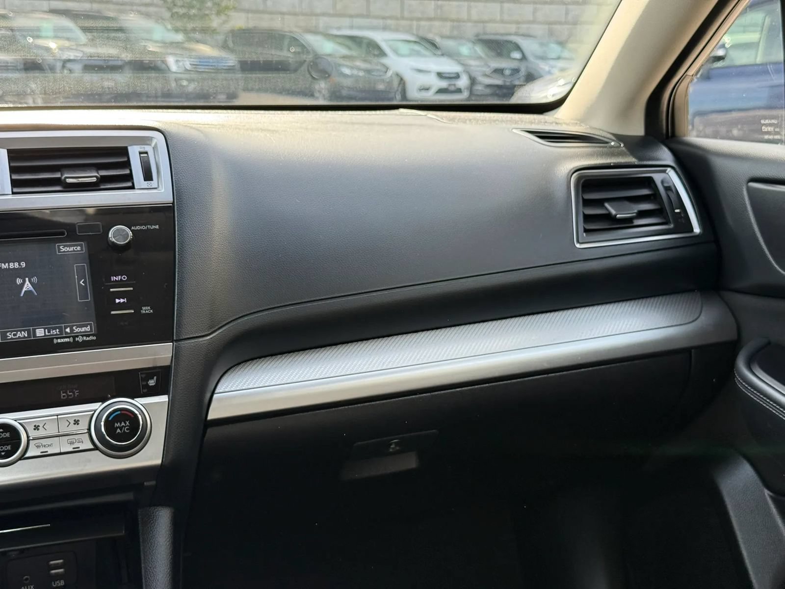 Used 2017 Subaru Legacy 2.5i Premium AWD/4WD image 18
