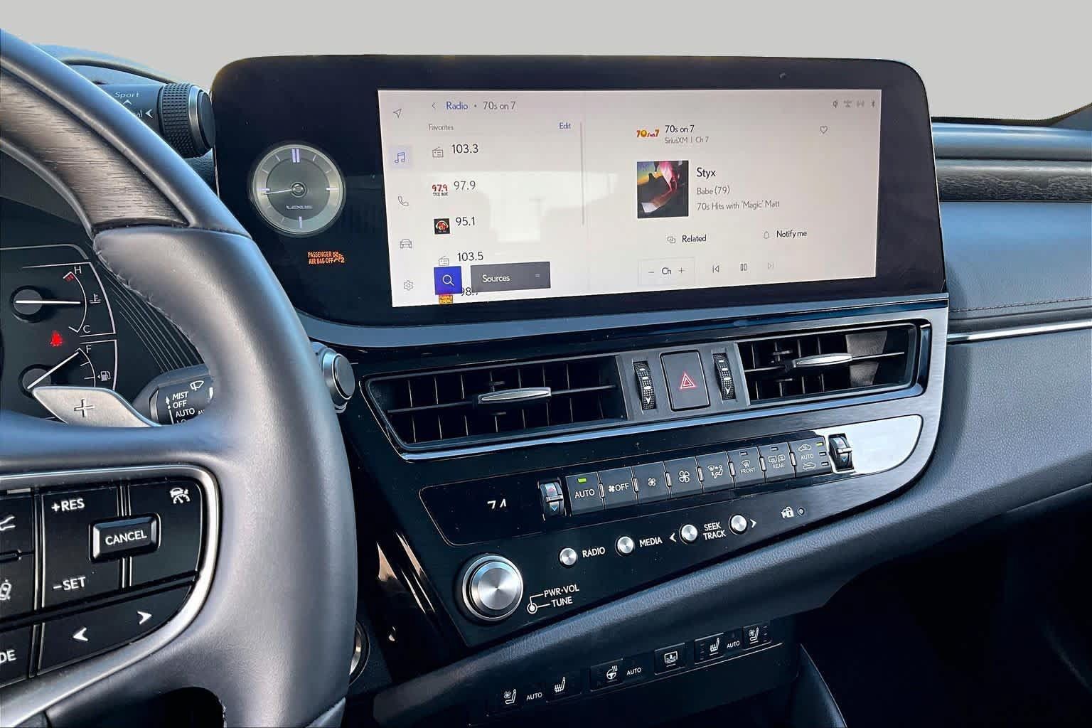 Used 2024 Lexus ES 350 Ultra Luxury w/ Accessory Package (Z2) FWD image 6