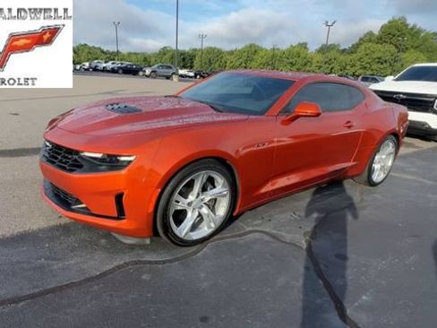 Used 2023 Chevrolet Camaro LT w/ Technology Package RWD image 4