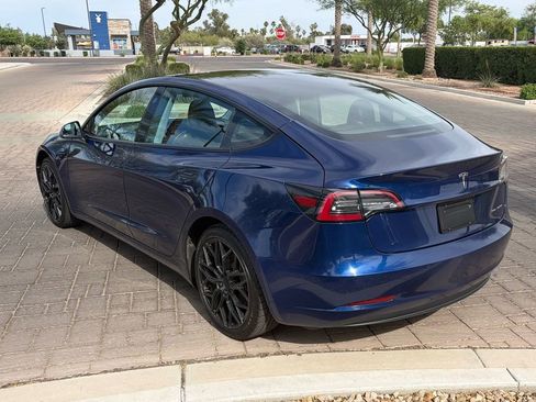 Used 2022 Tesla Model 3 Long Range AWD/4WD image 4